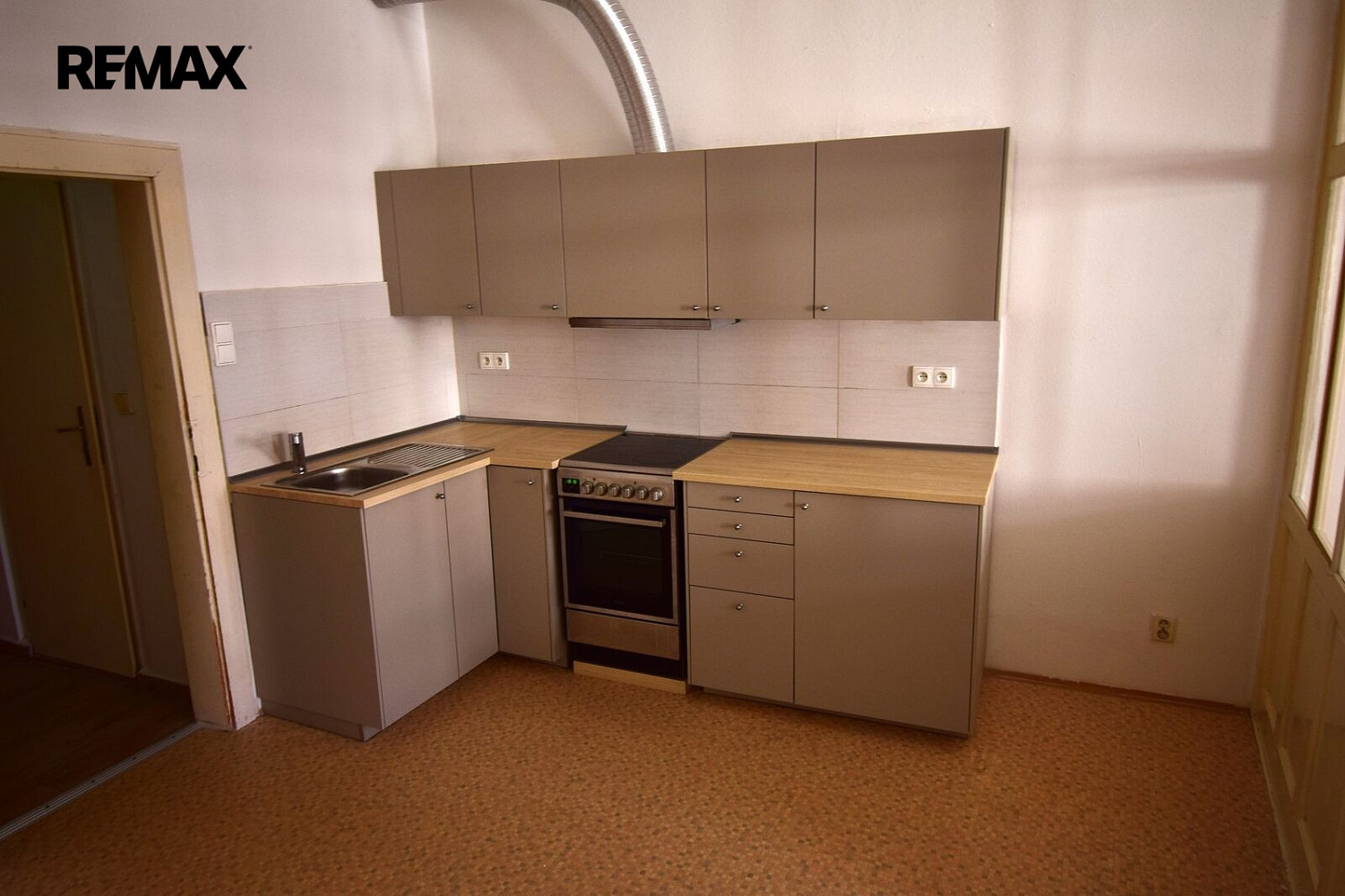 Pronájem bytu 1+1 49 m² – fotografie 4