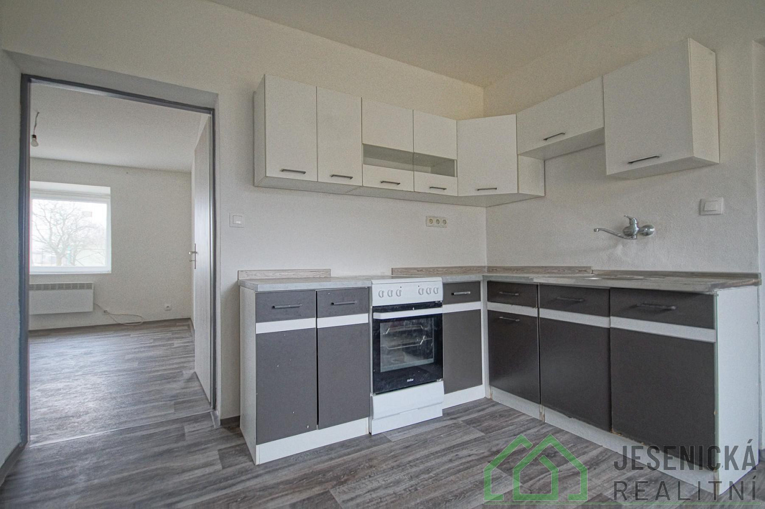 Pronájem bytu 1+1 42 m² – pohled 2