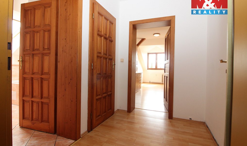 Prodej bytu 2+1 92 m², Nový Bor – náhled fotky 13