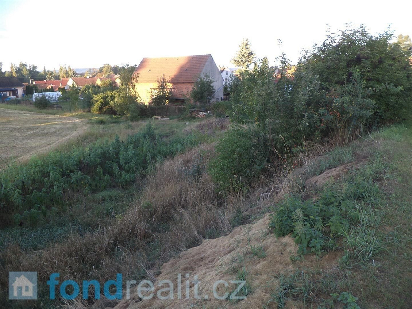 Prodej pozemku 593 m² – fotografie 5