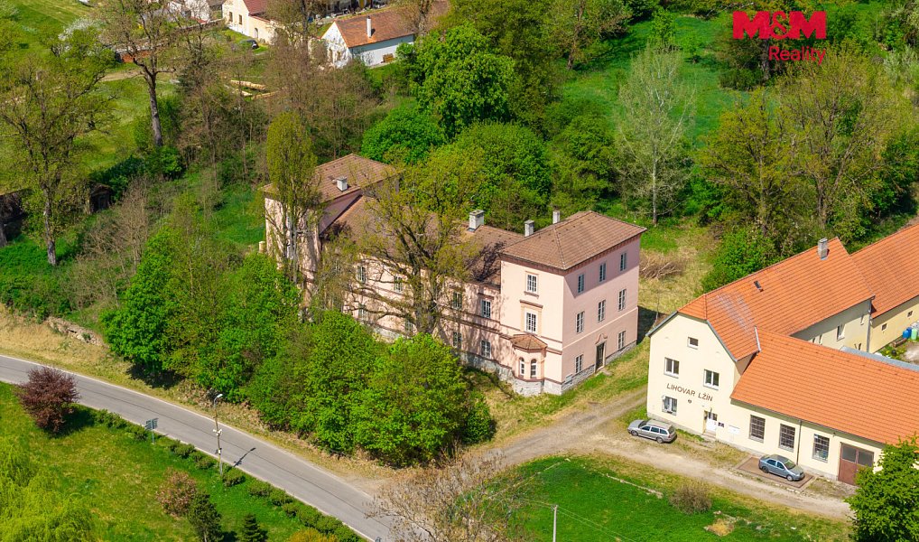 Prodej historického objektu s pozemkem 4 672 m2, Dírná – náhled fotky 17
