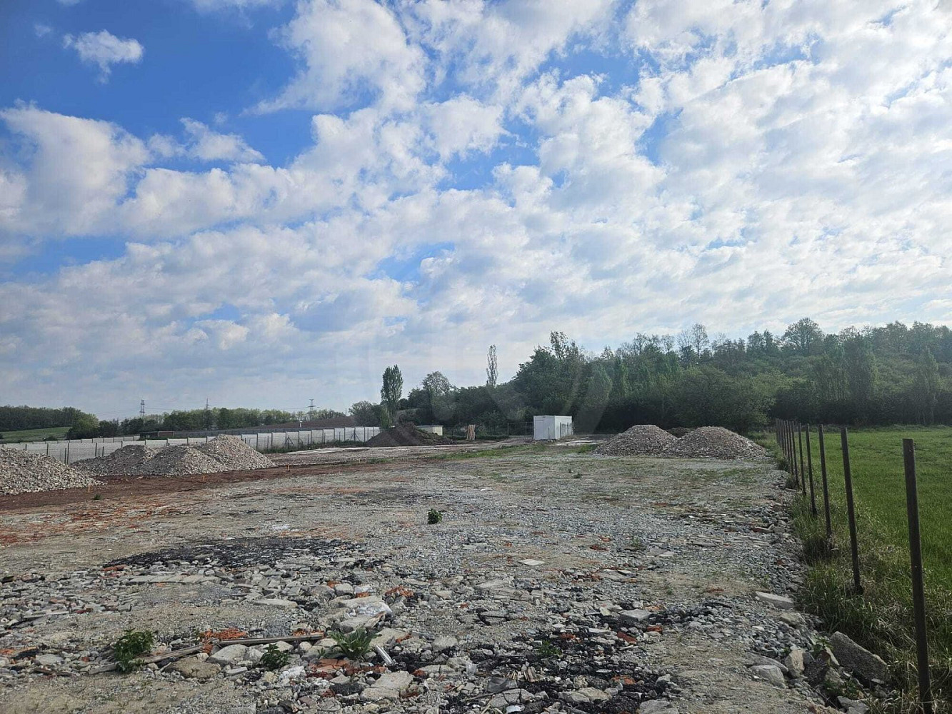 Prodej komerčního pozemku 4 924 m² – fotografie 5