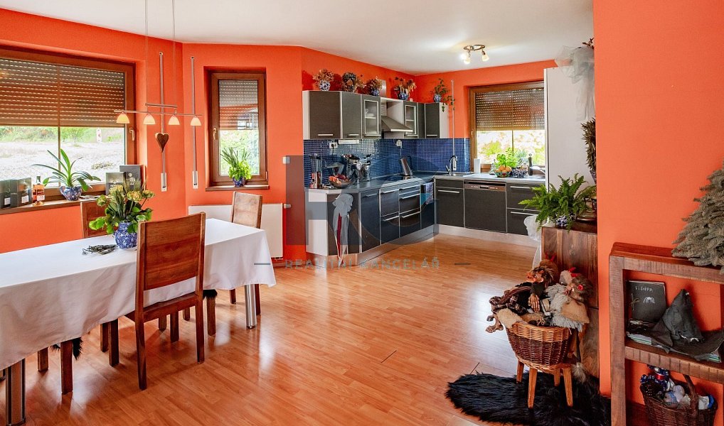 Prodej domu 226 m² s pozemkem 1 089 m², Písek – náhled fotky 6