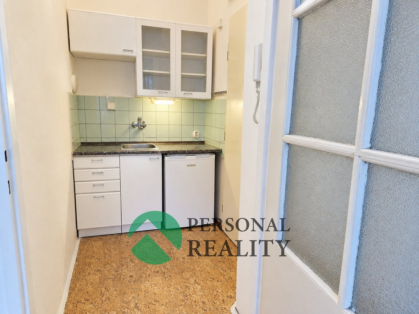 Pronájem bytu 1+kk 28 m²