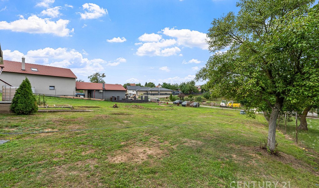 Prodej stavebního pozemku 661 m², Prace – náhled fotky 5