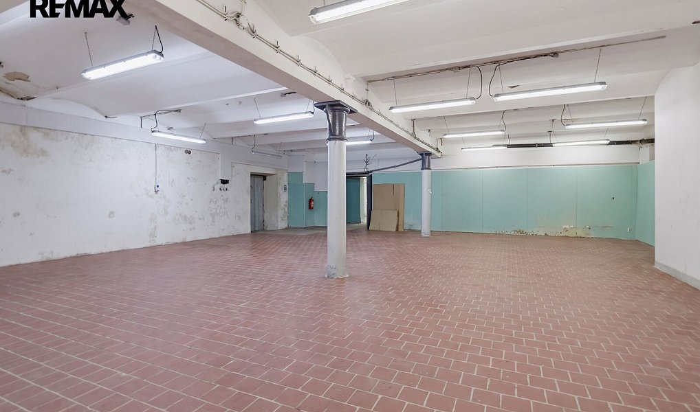 Prodej výrobních prostor 2 350 m², Aš – náhled fotky 13