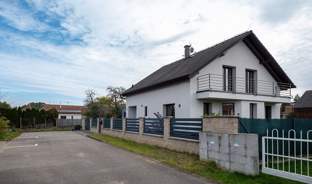 Prodej domu 150 m² s pozemkem 695 m², Staré Jesenčany – náhled fotky 20