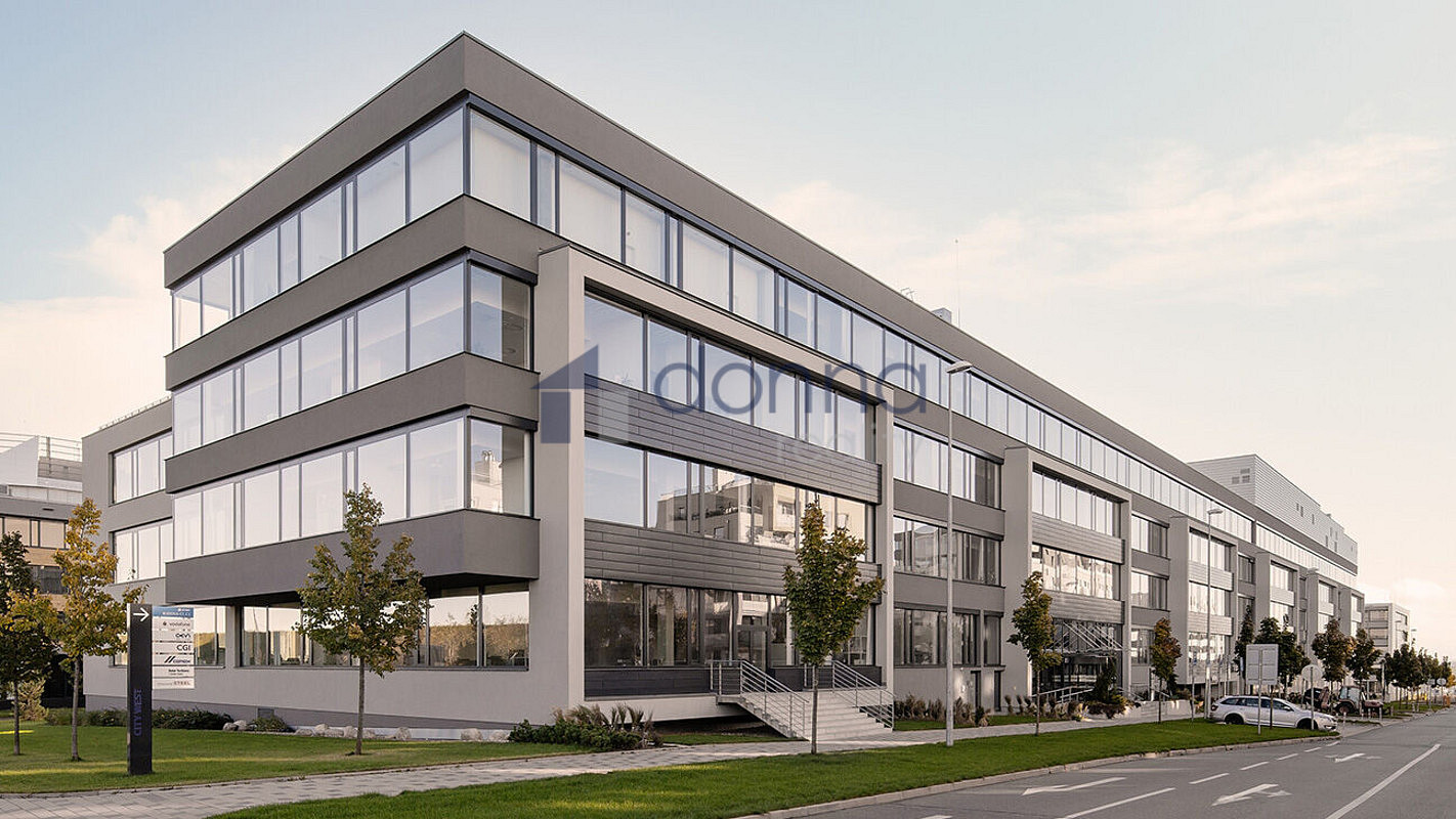 Pronájem kanceláře 1 398 m² – fotografie 5