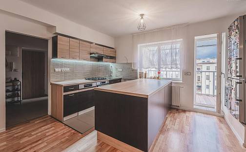 Prodej bytu 3+1 109 m², Klumparova, Hradec Králové