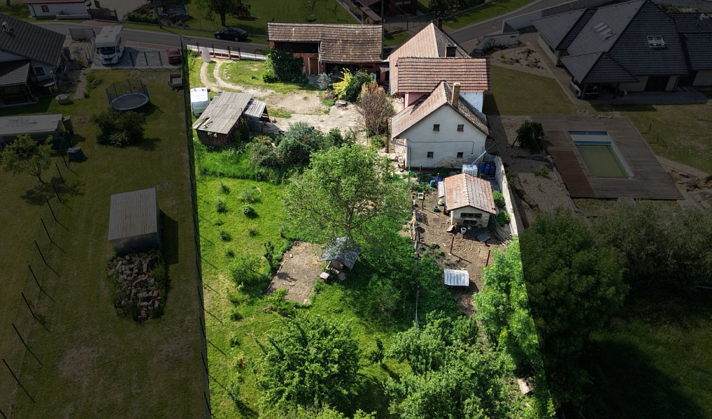 Prodej domu 160 m² s pozemkem 1 444 m², Měník – náhled fotky 9