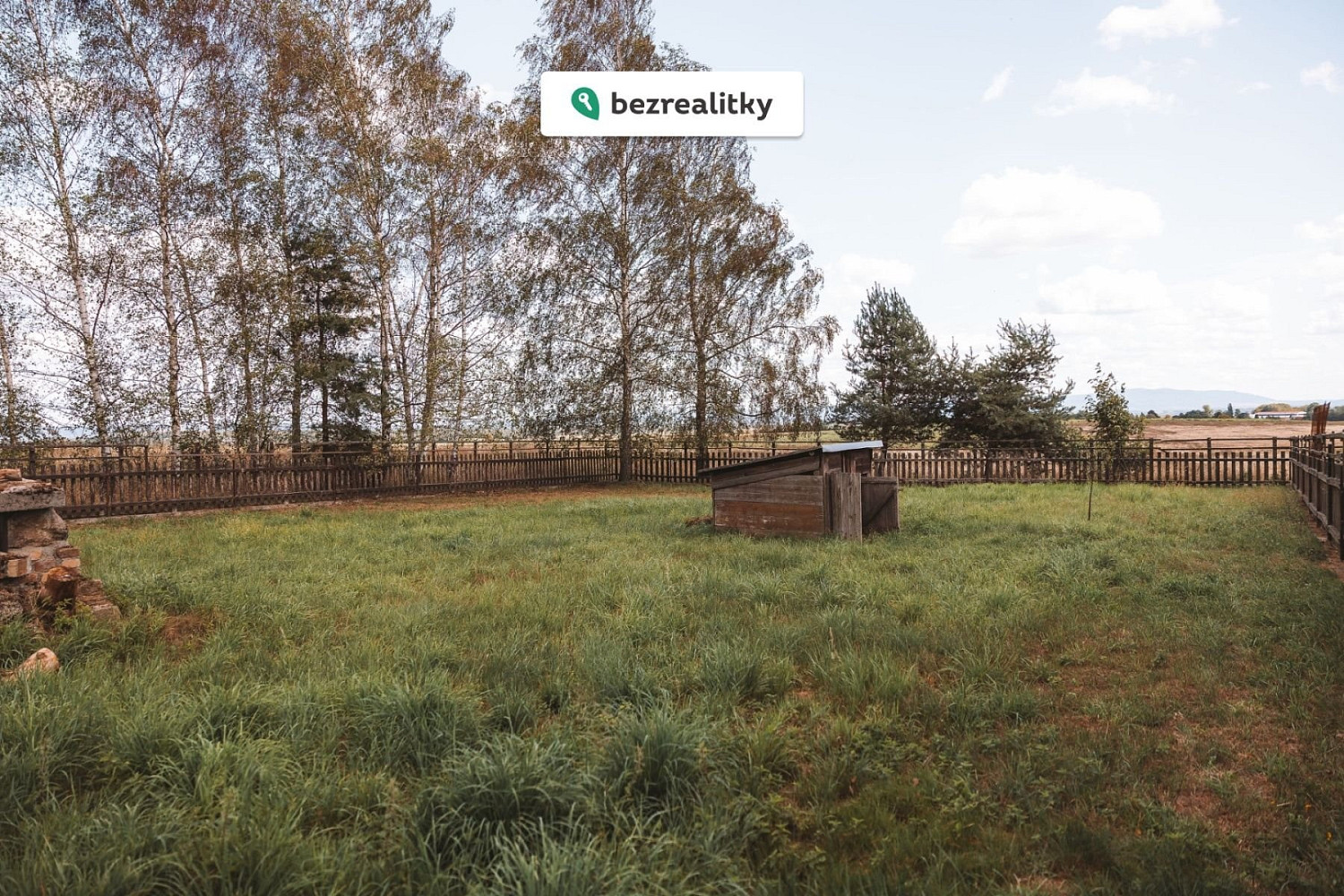 Prodej stavebního pozemku 952 m² – fotografie 2