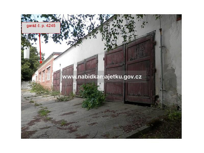 Hodonín, garáž č. p. 4245 na st. p. č. 550/4, st. 10400, st. 10401 — photo 3