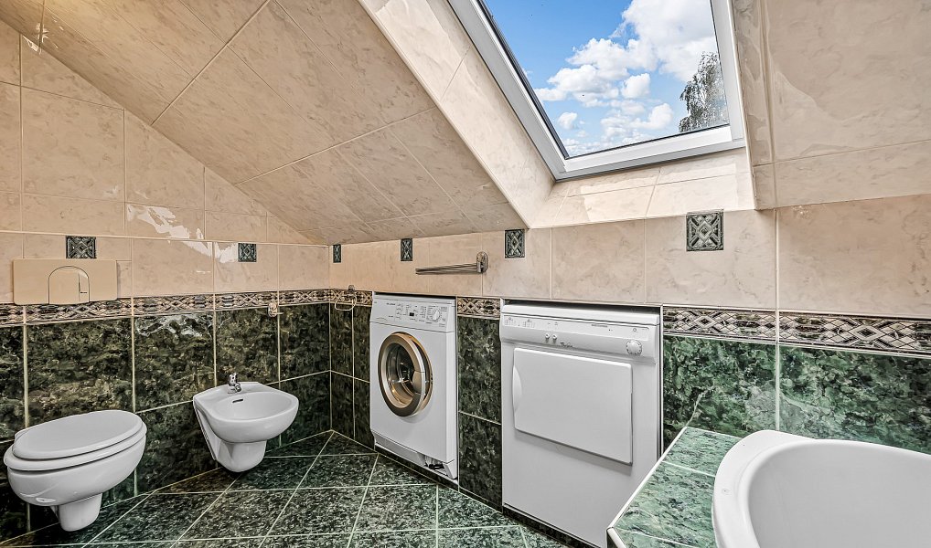 Prodej domu 850 m² s pozemkem 1 600 m², Nový Bor – náhled fotky 27