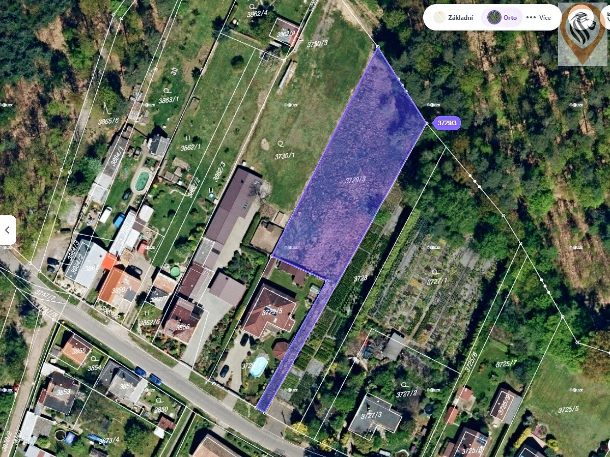 Prodej stavebního pozemku 2 032 m²