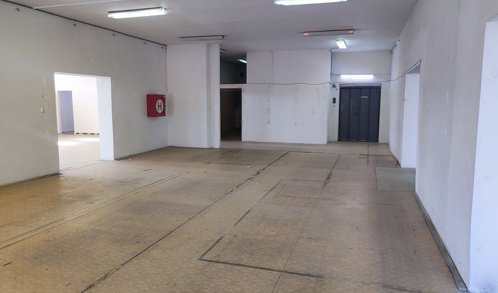 Pronájem skladovacích prostor 556 m², Slatiňany – náhled fotky 9