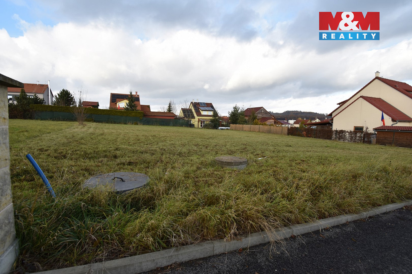 Prodej stavebního pozemku 800 m² – fotografie 3