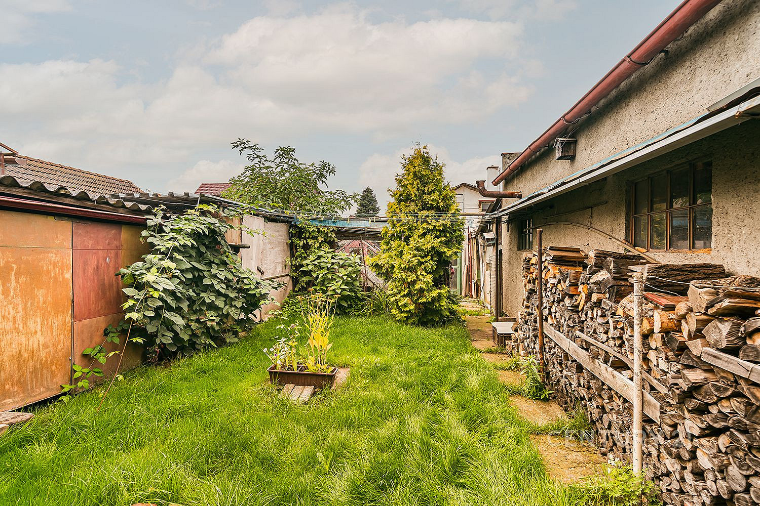 Prodej domu 150 m² s pozemkem 174 m² – fotografie 2