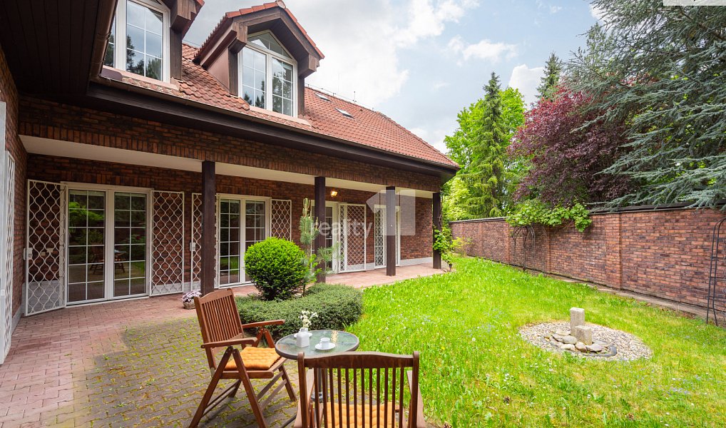 Prodej domu 420 m² s pozemkem 717 m², Praha – náhled fotky 24