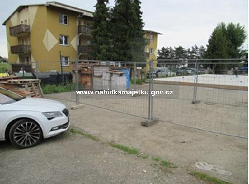 Prodej pozemku 138 m² – pohled 3