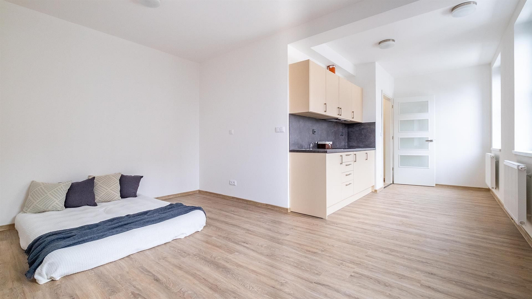 Pronájem bytu 1+kk 29 m² — photo 2
