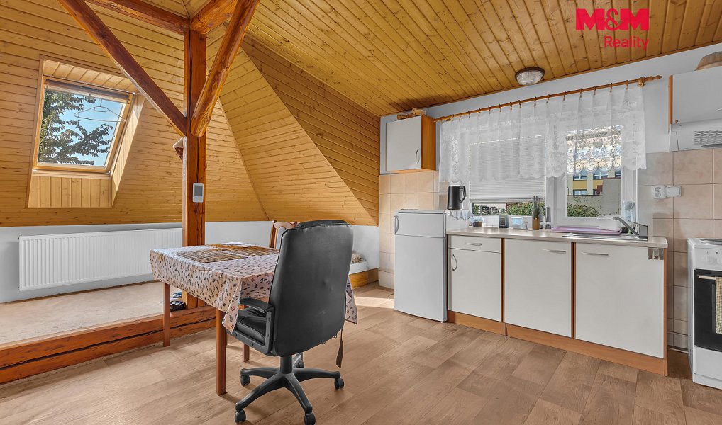 Prodej domu 150 m² s pozemkem 488 m², Holice – náhled fotky 7