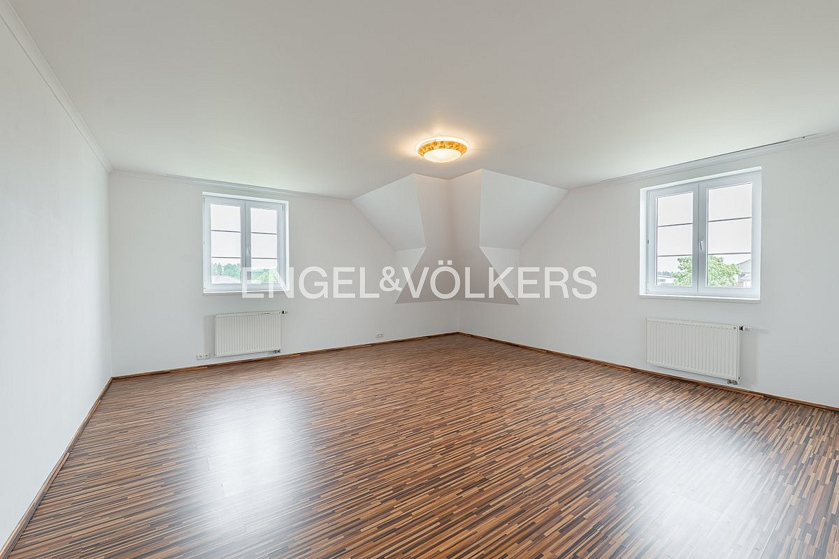 Pronájem domu 205 m² s pozemkem 750 m² — photo 5