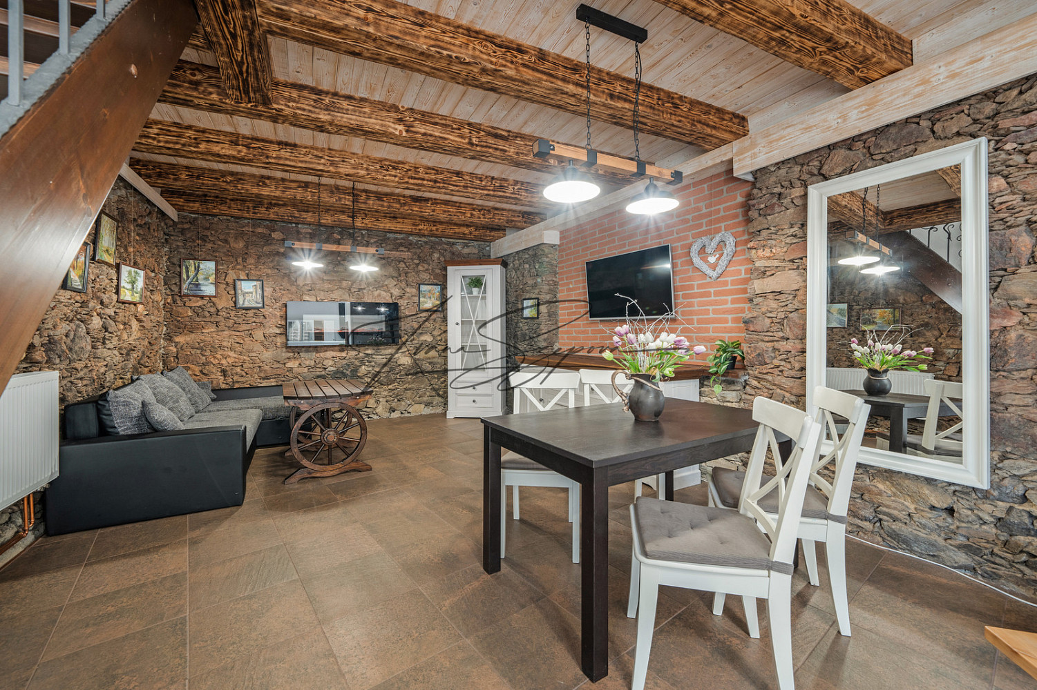 Prodej domu 208 m² s pozemkem 516 m² – fotografie 3