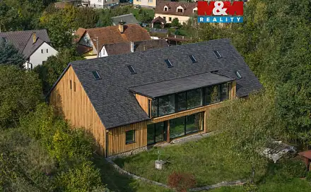 Prodej domu 327 m² s pozemkem 2 570 m², Benešov