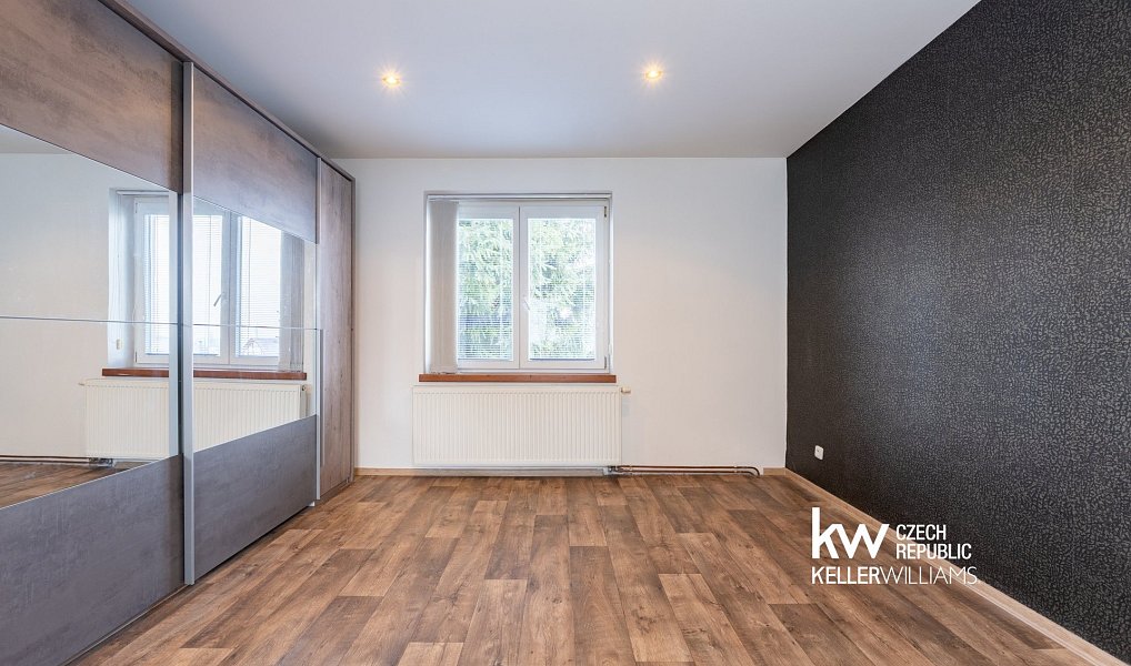 Prodej domu 176 m² s pozemkem 469 m², Dubí – náhled fotky 25