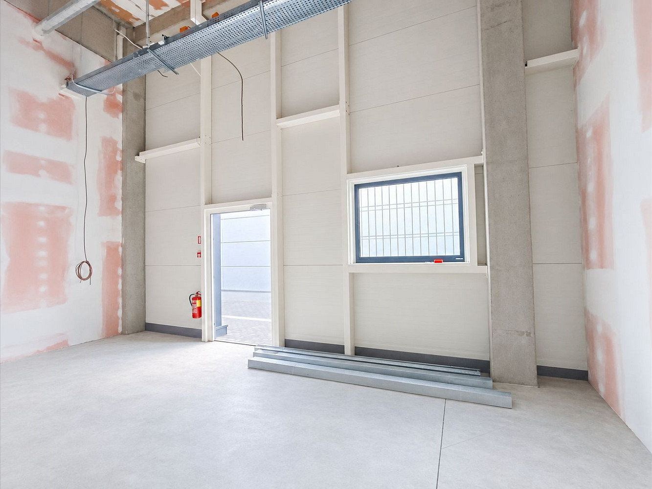 Pronájem skladovacích prostor 160 m² – fotografie 5