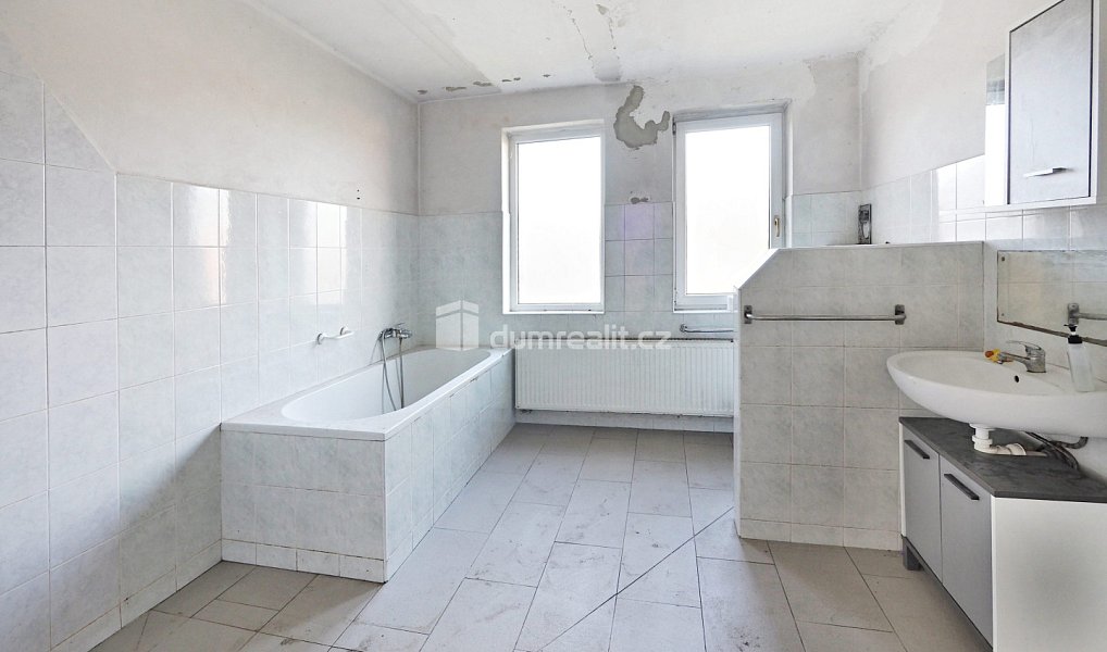 Prodej domu 140 m² s pozemkem 1 249 m², Hořátev – náhled fotky 15