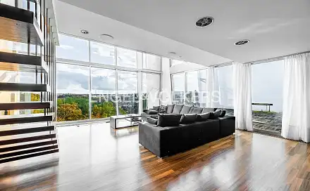 Pronájem bytu 5+kk 279 m²