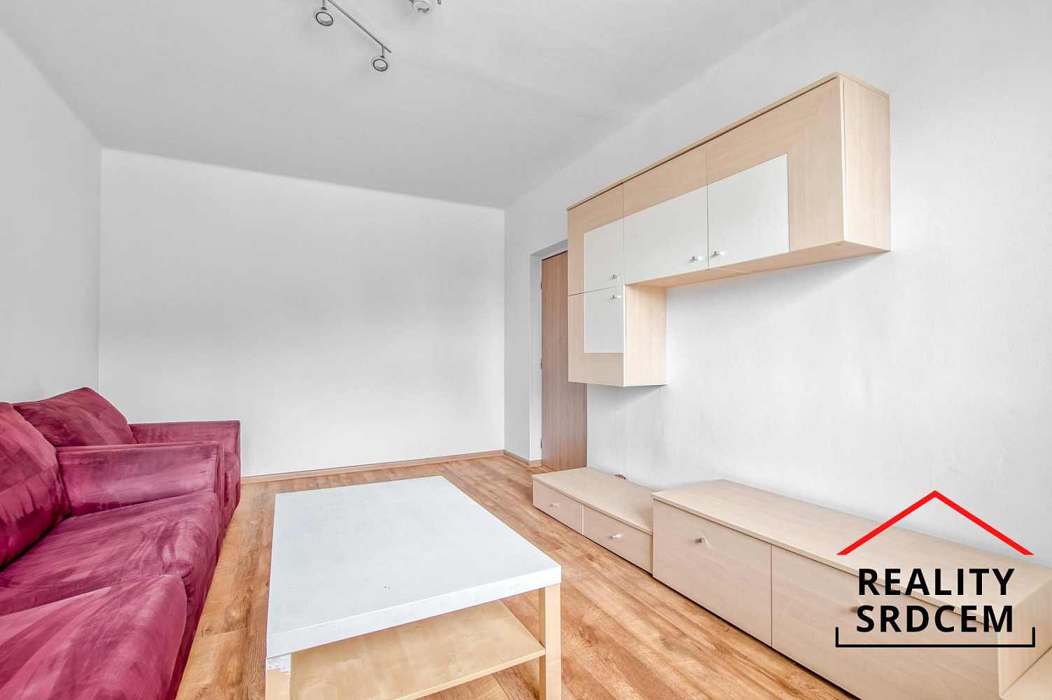 Pronájem bytu 2+1 54 m² – pohled 5