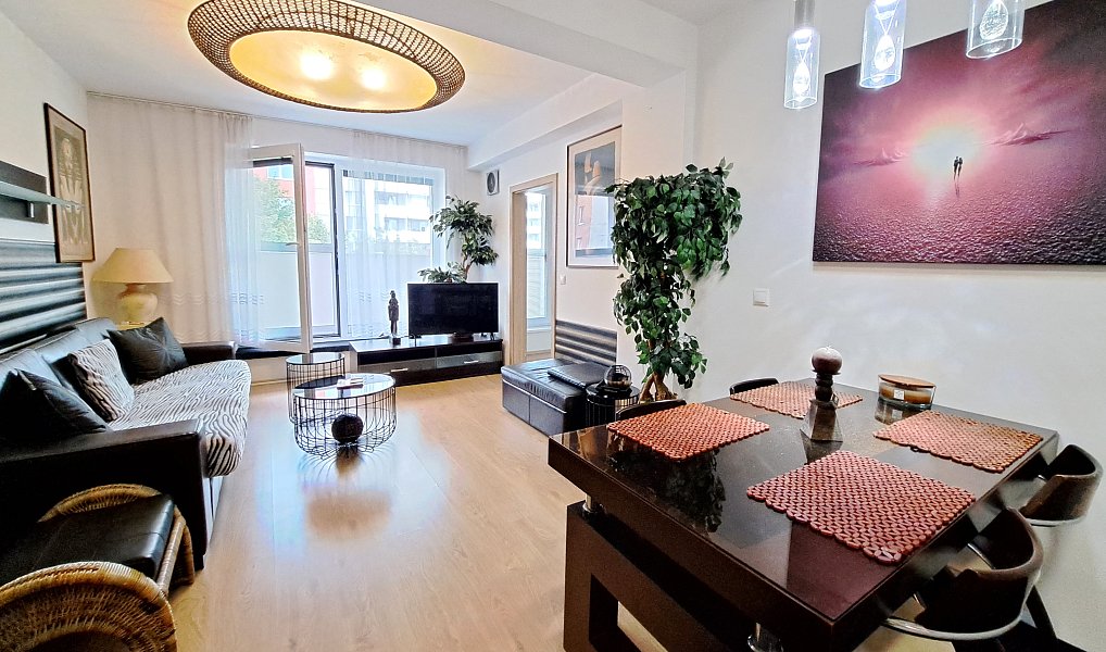 Pronájem bytu 2+kk 60 m², Zlín – fotka 1 z 16