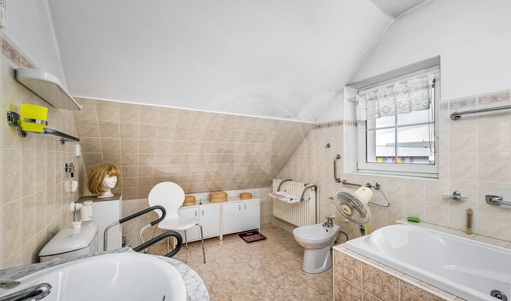 Prodej domu 160 m² s pozemkem 261 m², České Budějovice – náhled fotky 27