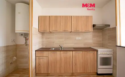 Pronájem bytu 1+kk 50 m², nám. Československé armády, Jaroměř, okres Náchod