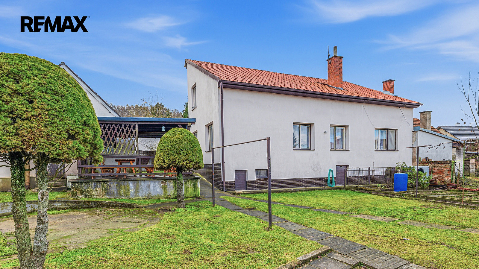 Prodej domu 196 m² s pozemkem 770 m²