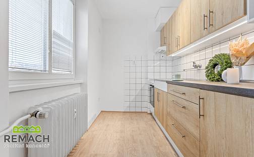 Pronájem bytu 3+1 68 m², 5. května, Červený Kostelec, okres Náchod