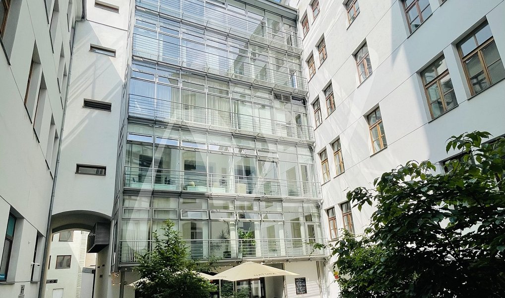 Pronájem kanceláře 218 m², Praha – náhled fotky 3