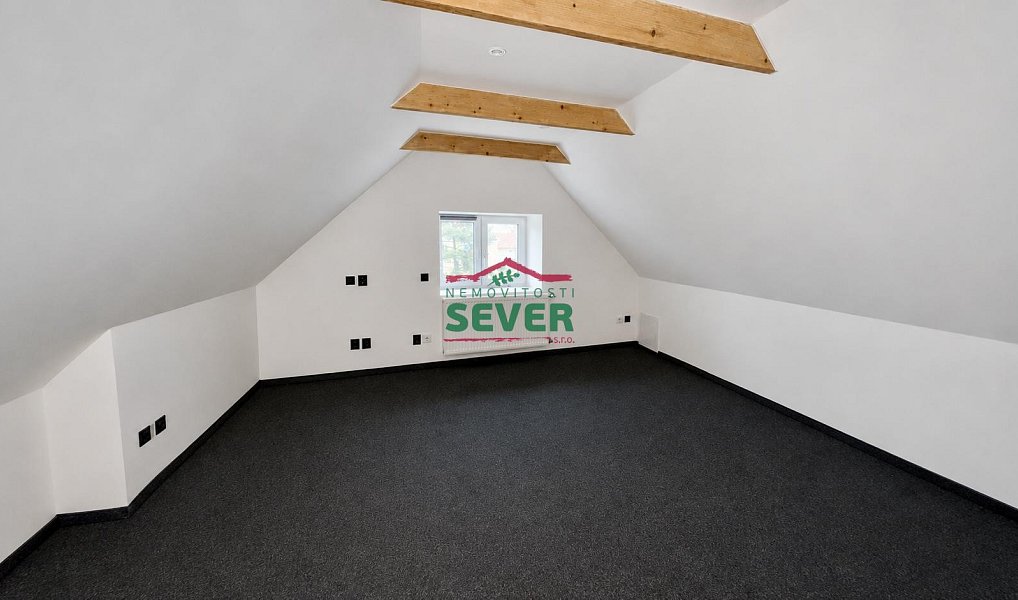 Prodej domu 220 m² s pozemkem 1 576 m², Louny – náhled fotky 13