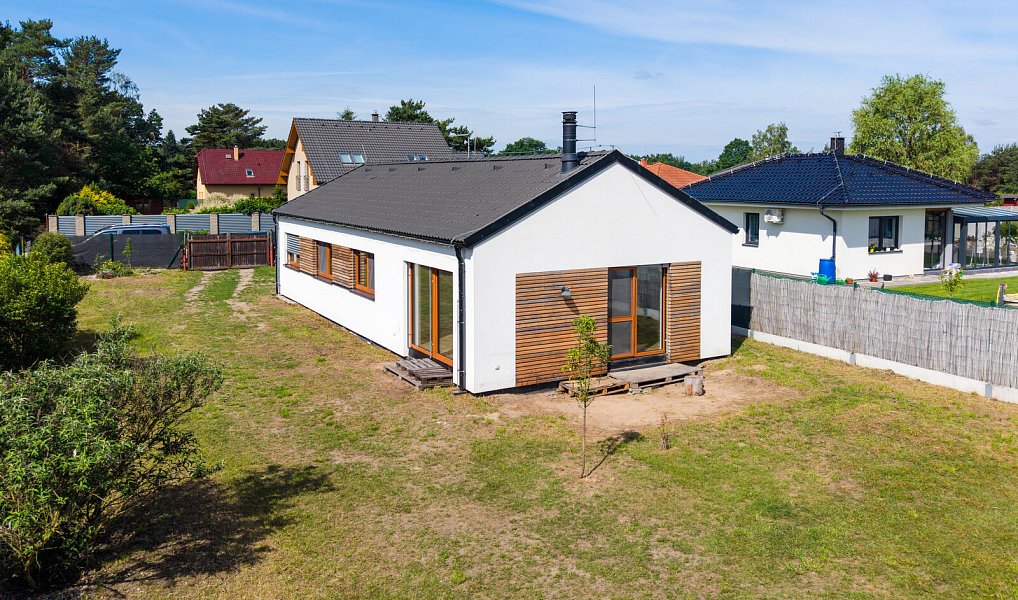 Prodej domu 85 m² s pozemkem 3 925 m², Tišice – náhled fotky 18