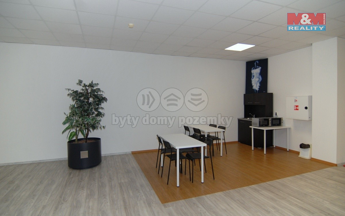 Pronájem kanceláře 110 m² — photo 3