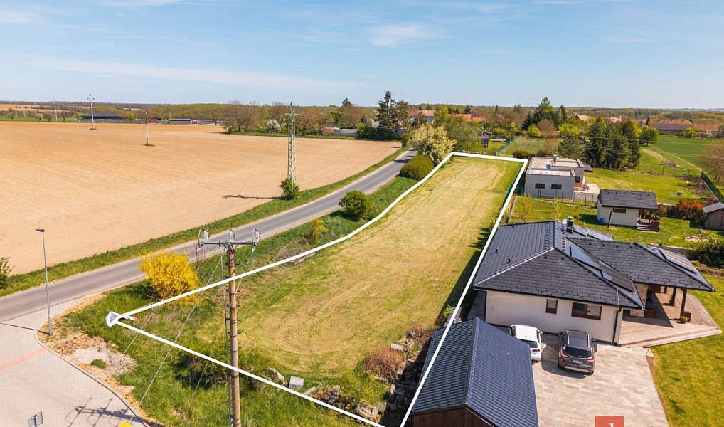 Prodej stavebního pozemku 2 357 m², Střemy – náhled fotky 15