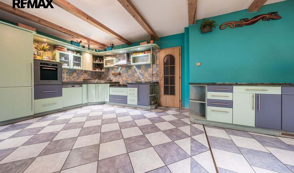 Prodej domu 350 m² s pozemkem 1 872 m², Spořice – náhled fotky 8