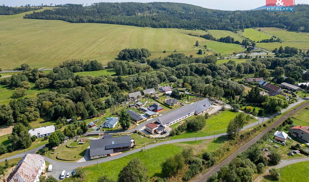 Prodej domu 2 000 m² s pozemkem 2 523 m², Valšov – náhled fotky 24
