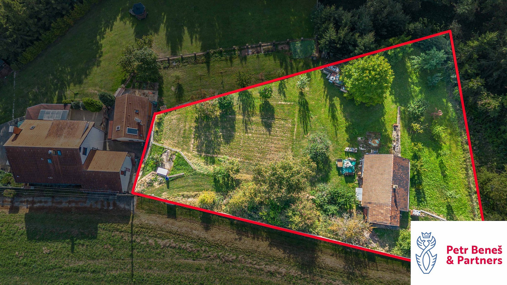 Prodej stavebního pozemku 2 022 m² – fotografie 5