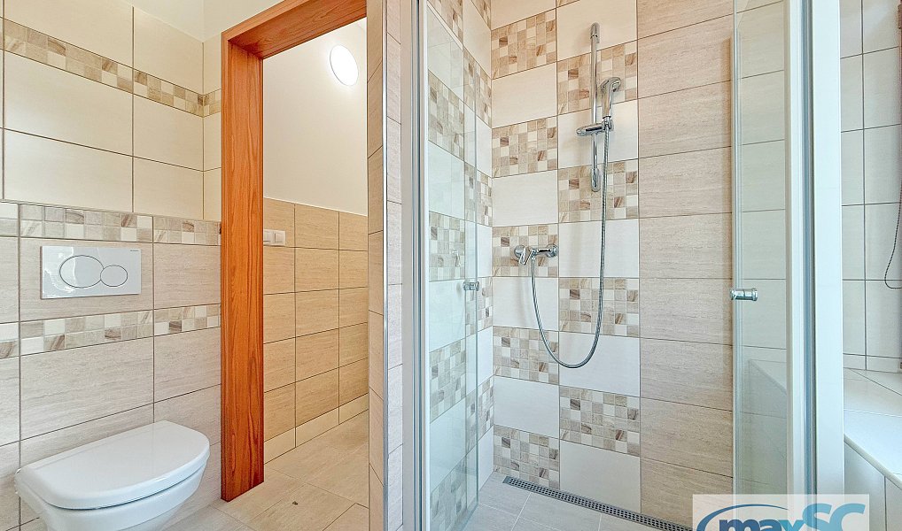 Prodej domu (jiného typu) 226 m² s pozemkem 358 m², Holice – náhled fotky 7
