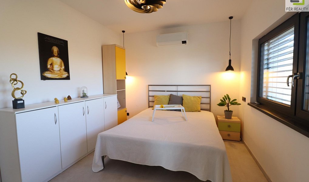 Prodej domu 219 m² s pozemkem 1 132 m², Žitenice – náhled fotky 9
