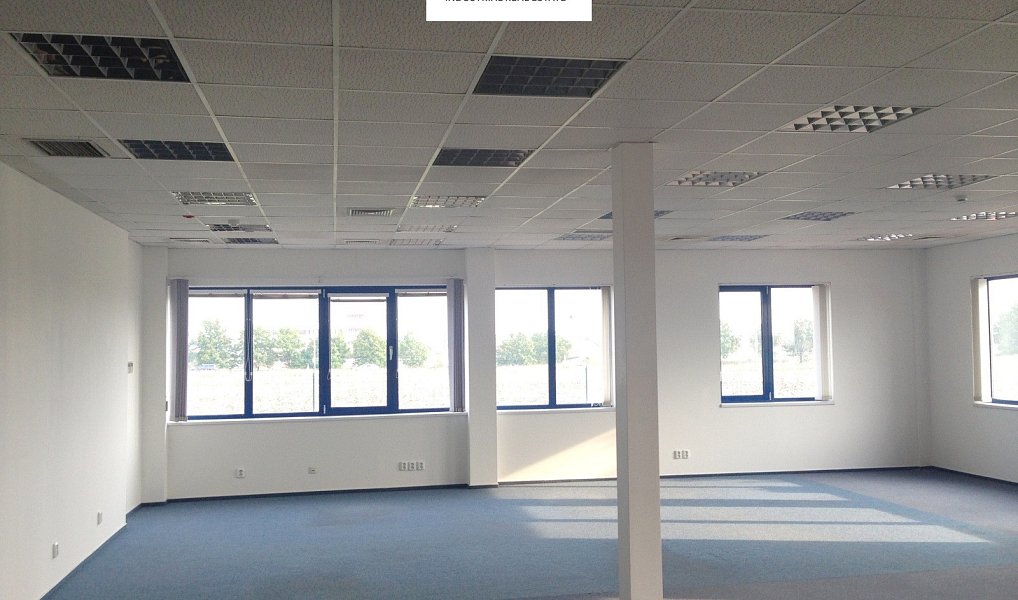 Pronájem skladovacích prostor 2 905 m², Praha – náhled fotky 12