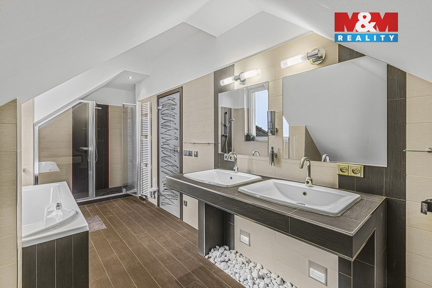 Prodej domu 255 m² s pozemkem 1 184 m² – fotografie 4